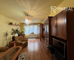 Ponúkame pre Vás NA PREDAJ 3 izbový byt v Kolárove!