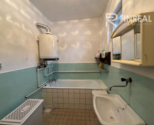 Ponúkame NA PREDAJ rodinný dom+pozemok 1054 m2 v Kolárove!