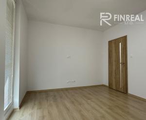 NA PREDAJ - 2 izbový  byt v Kolárove - REZERVOVANÉ !