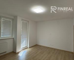 NA PREDAJ - 2 izbový  byt v Kolárove - REZERVOVANÉ !