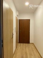 NA PRENÁJOM - kompletne zrekonštruovaná garsónka v Komárne!