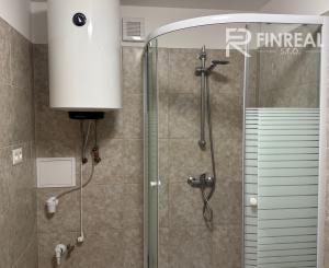 IBA U NÁS !  Ponúkame na PRENÁJOM 1 izbový byt v Kolárove!