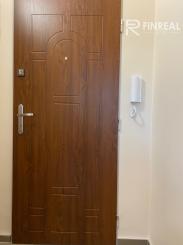 Ponúkame na Vás na PRENÁJOM garzónku v Kolárove!