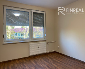 Ponúkame na Vás na PRENÁJOM garzónku v Kolárove!