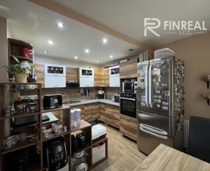 FINREAL s.r.o. Vám ponúka NA PREDAJ rodinný dom v Kolárovo!