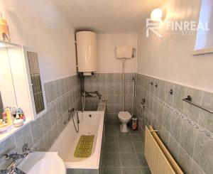 NA PREDAJ rodinný dom s garážou a záhradou v Hurbanove !