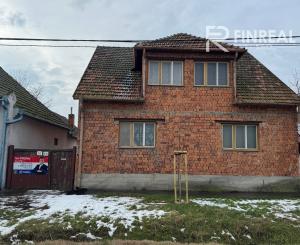 NA PREDAJ rodinný dom s pozemkom 803 m2 v Kolárove!
