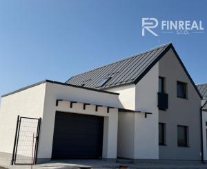 FINREAL s.r.o. Vám ponúka na PREDAJ rodinný dom v Kolárove!