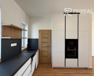 FINREAL s.r.o. Vám ponúka na PREDAJ rodinný dom v Kolárove!