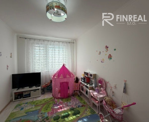 FINREAL Vám ponúka NA PREDAJ 3 izbový byt v Kolárove!
