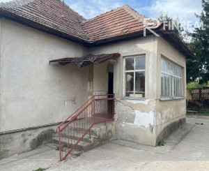 FINREAL exkluzívan ELADÁSRA kínál egy családi házat Komjáton