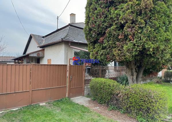 FINREAL s.r.o. ponúka rodinný dom v Kolárove !