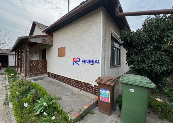 FINREAL s.r.o. ponúka rodinný dom v Kolárove !