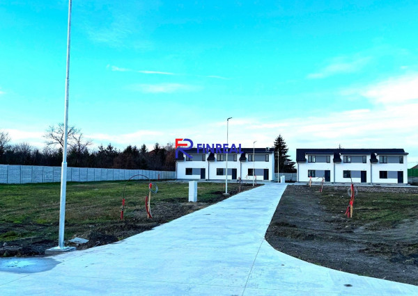 NA PREDAJ - stavebný pozemok B2 - 748m2 v Zemianskej Olči !