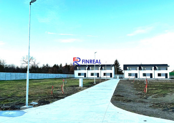 NA PREDAJ - stavebný pozemok B2 - 748m2 v Zemianskej Olči !