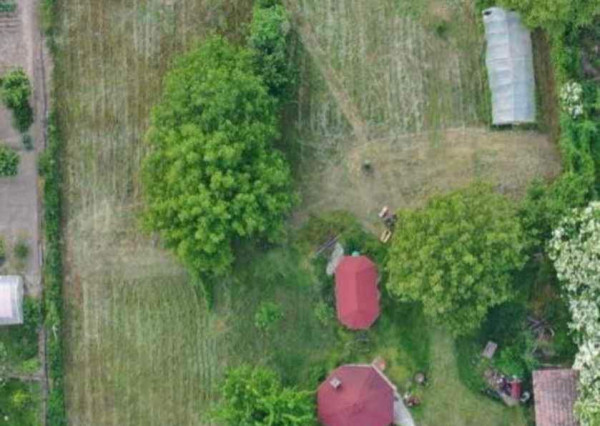 NA PREDAJ -  pozemok 2241 m2 v obci Komoča !