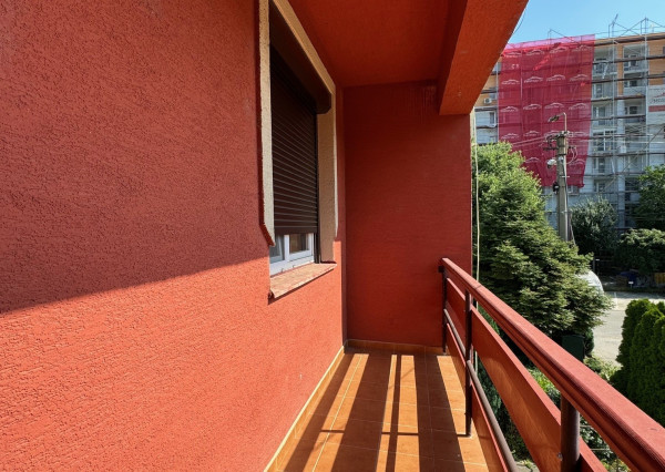 NA PREDAJ -  Rodinný dom s garážou v Hurbanove!