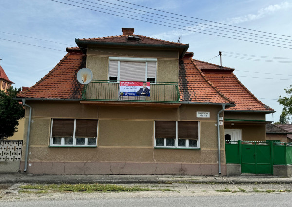 NA PREDAJ -  Rodinný dom  v obci Zemianska Olča!