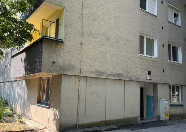 NA PREDAJ - 2 izbový  byt v Kolárove - REZERVOVANÉ !