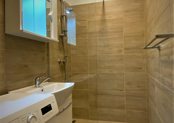 NA PRENÁJOM - kompletne zrekonštruovaná garsónka v Komárne!