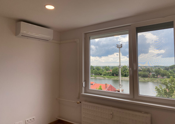 NA PRENÁJOM - kompletne zrekonštruovaná garsónka v Komárne!