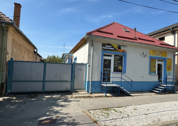 FINREAL s.r.o. Vám ponúka na PREDAJ rodinný dom v Kolárove!