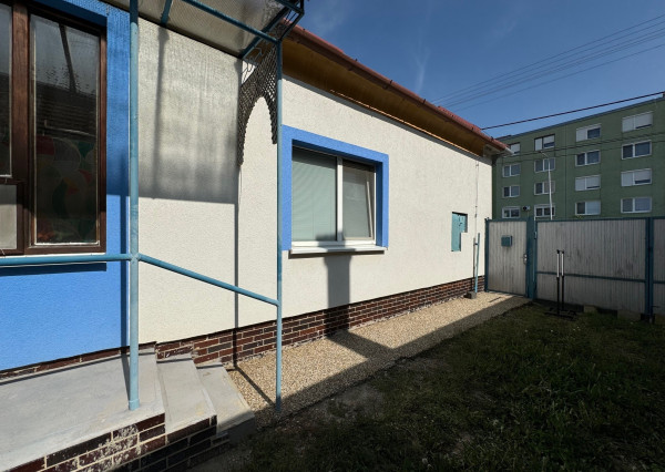 FINREAL s.r.o. Vám ponúka na PREDAJ rodinný dom v Kolárove!