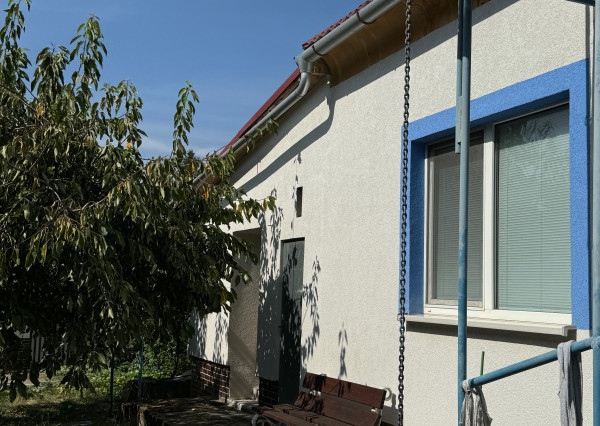 FINREAL s.r.o. Vám ponúka na PREDAJ rodinný dom v Kolárove!