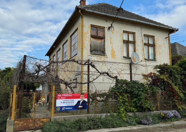 FINREAL s.r.o. Vám ponúka na PREDAJ rodinný dom v Komoči!