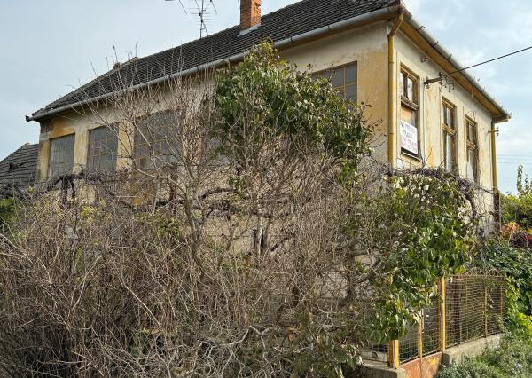 FINREAL s.r.o. Vám ponúka na PREDAJ rodinný dom v Komoči!