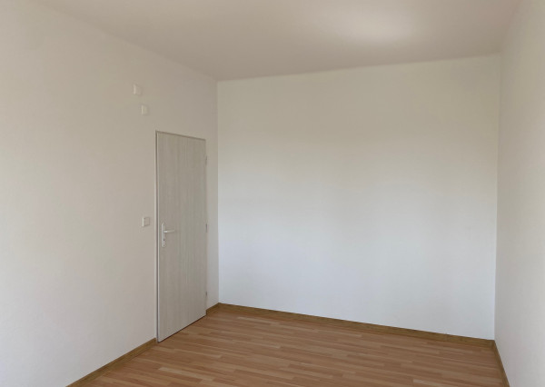 NA PRENÁJOM - 2 izbový byt v Kolárove !