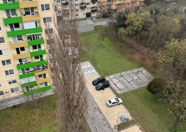 NA PREDAJ - 2 izbový byt v Komárne !