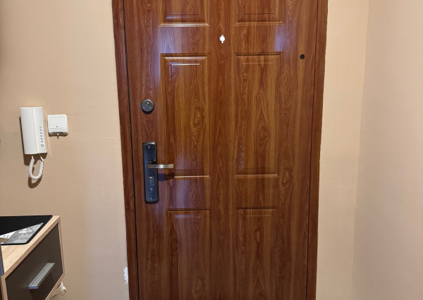 NA PREDAJ - 2 izbový byt v Komárne !