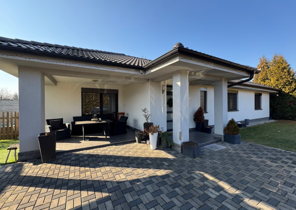 FINREAL s.r.o. Vám ponúka na PREDAJ rodinný dom v Kolárove!