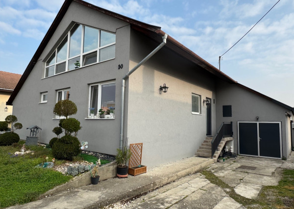 FINREAL s.r.o. Vám ponúka NA PREDAJ rodinný dom v Kolárove!