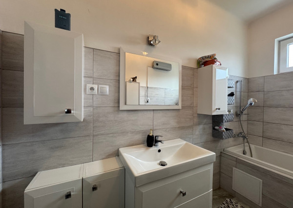 FINREAL s.r.o. Vám ponúka NA PREDAJ rodinný dom v Kolárove!