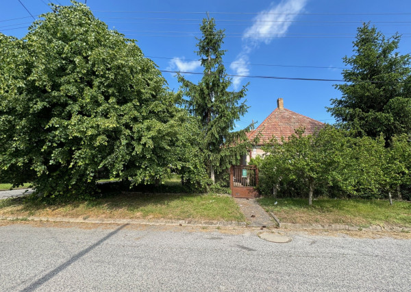 FINREAL ponúka NA PREDAJ 4 izbový rodinný dom v Hurbanove!