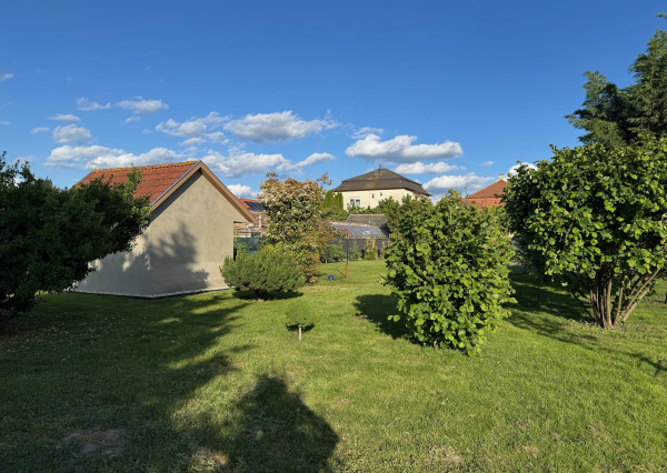 IBA U NÁS ! Ponúkame NA PREDAJ rodinný dom v Kolárove!