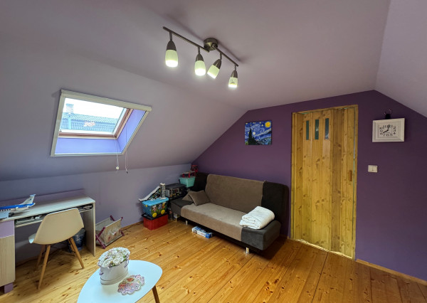 IBA U NÁS ! Ponúkame NA PREDAJ rodinný dom v Kolárove!