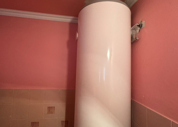 IBA U NÁS ! Ponúkame NA PREDAJ rodinný dom v Kolárove!