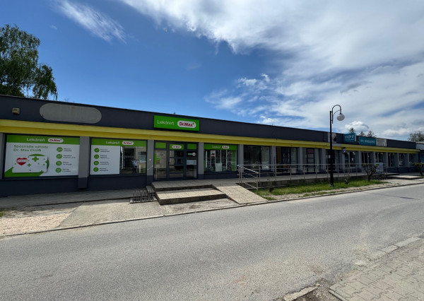 IBA U NÁS !  - NA PRENÁJOM - obchodné priestory v Kolárove!