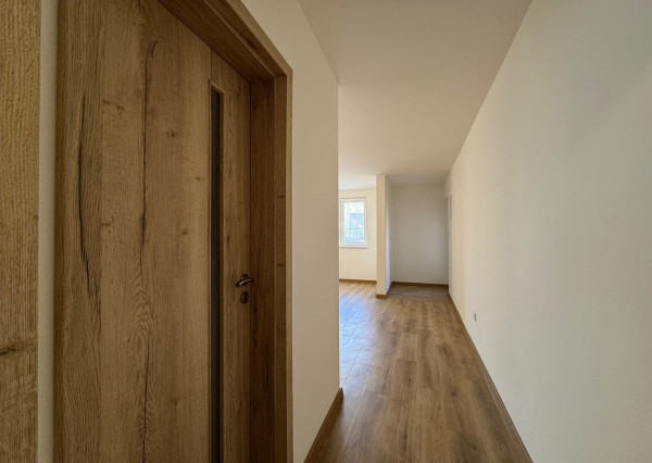 IBA U NÁS !  Ponúkame na PRENÁJOM 1 izbový byt v Kolárove!