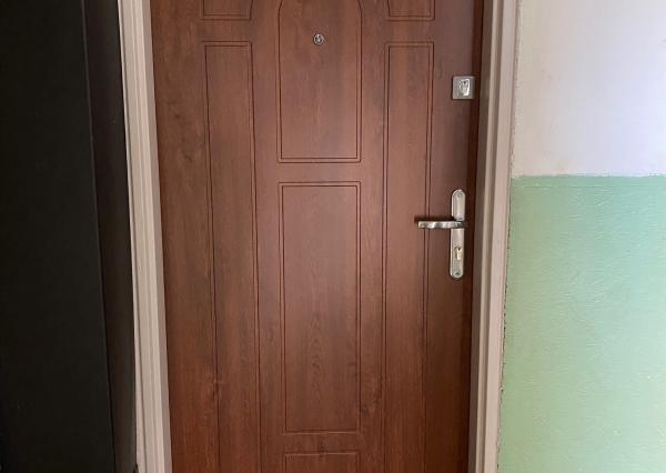 Ponúkame na Vás na PRENÁJOM garzónku v Kolárove!