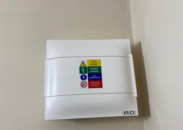 Ponúkame na Vás na PRENÁJOM garzónku v Kolárove!