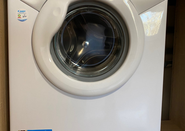 Ponúkame na Vás na PRENÁJOM garzónku v Kolárove!