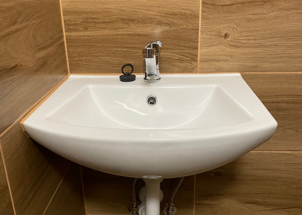 Ponúkame na Vás na PRENÁJOM garzónku v Kolárove!