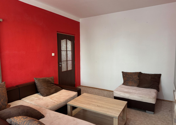 Ponúkame pre Vás NA PRENÁJOM 3 izbový byt v Komárne!