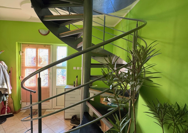 NA PREDAJ rodinný dom so zabudovaným podkrovím v Kolárove!