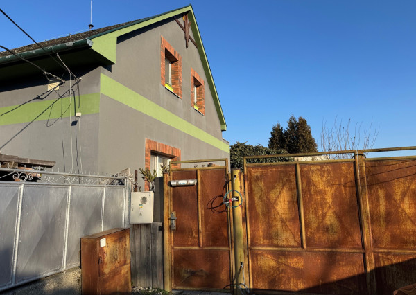 NA PREDAJ rodinný dom so zabudovaným podkrovím v Kolárove!