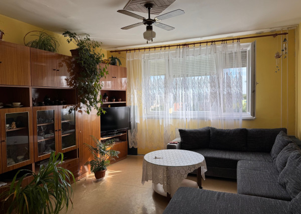 Exkluzívne ponúkame NA PREDAJ 3-izbový byt v Kolárove!